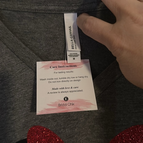 NWT women’s bella canvas Minnie Mouse t shirt with glitter size M - Picture 3 of 3